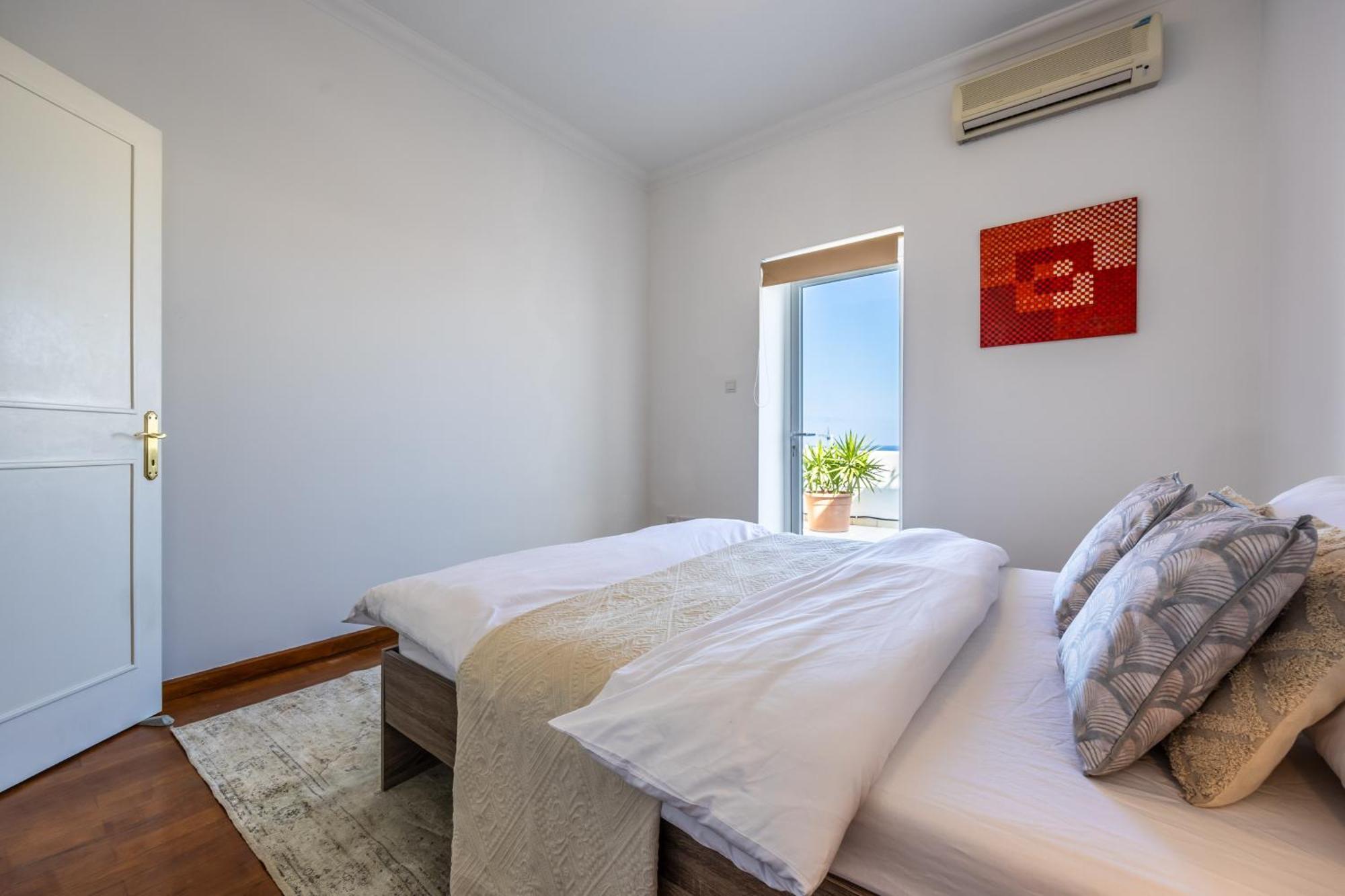 Stunning - Seaview Penthouse 3-Bed + Parking Leilighet Sliema Eksteriør bilde