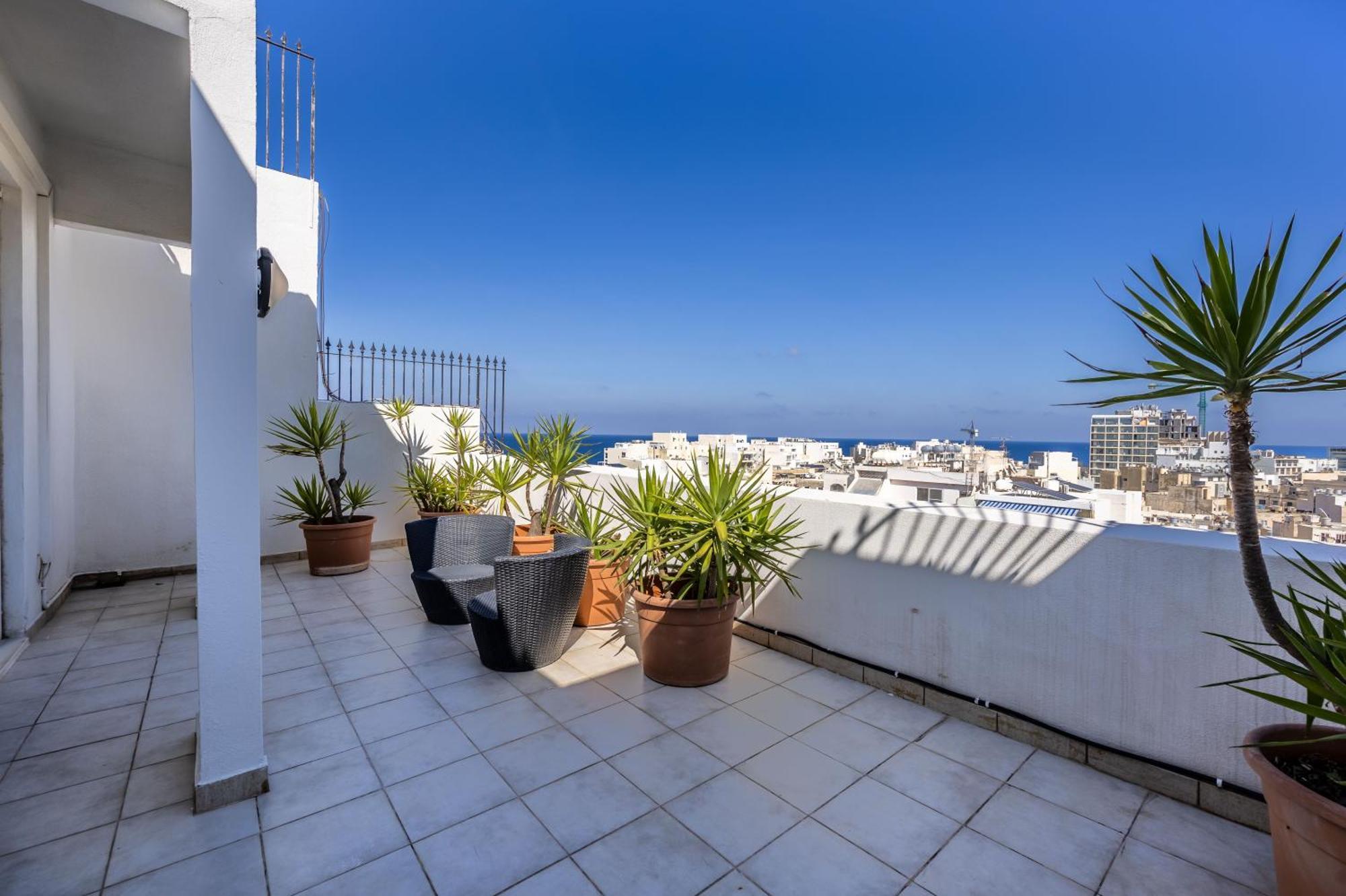 Stunning - Seaview Penthouse 3-Bed + Parking Leilighet Sliema Eksteriør bilde